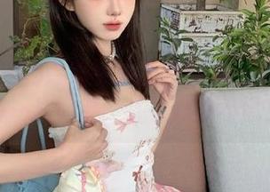 魅妍社 - 月音瞳女神全套图集：聚焦她的每一次微笑，让人心动不已！